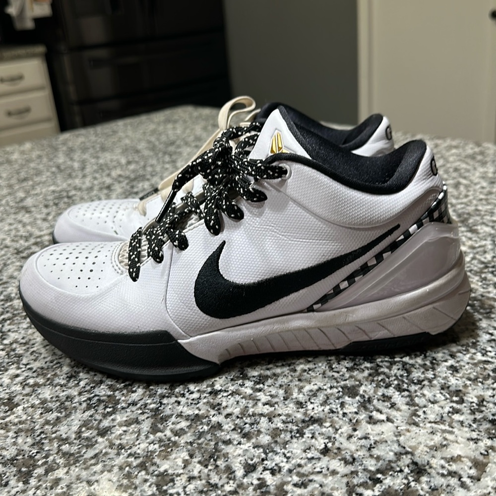 Zoom Kobe 4
